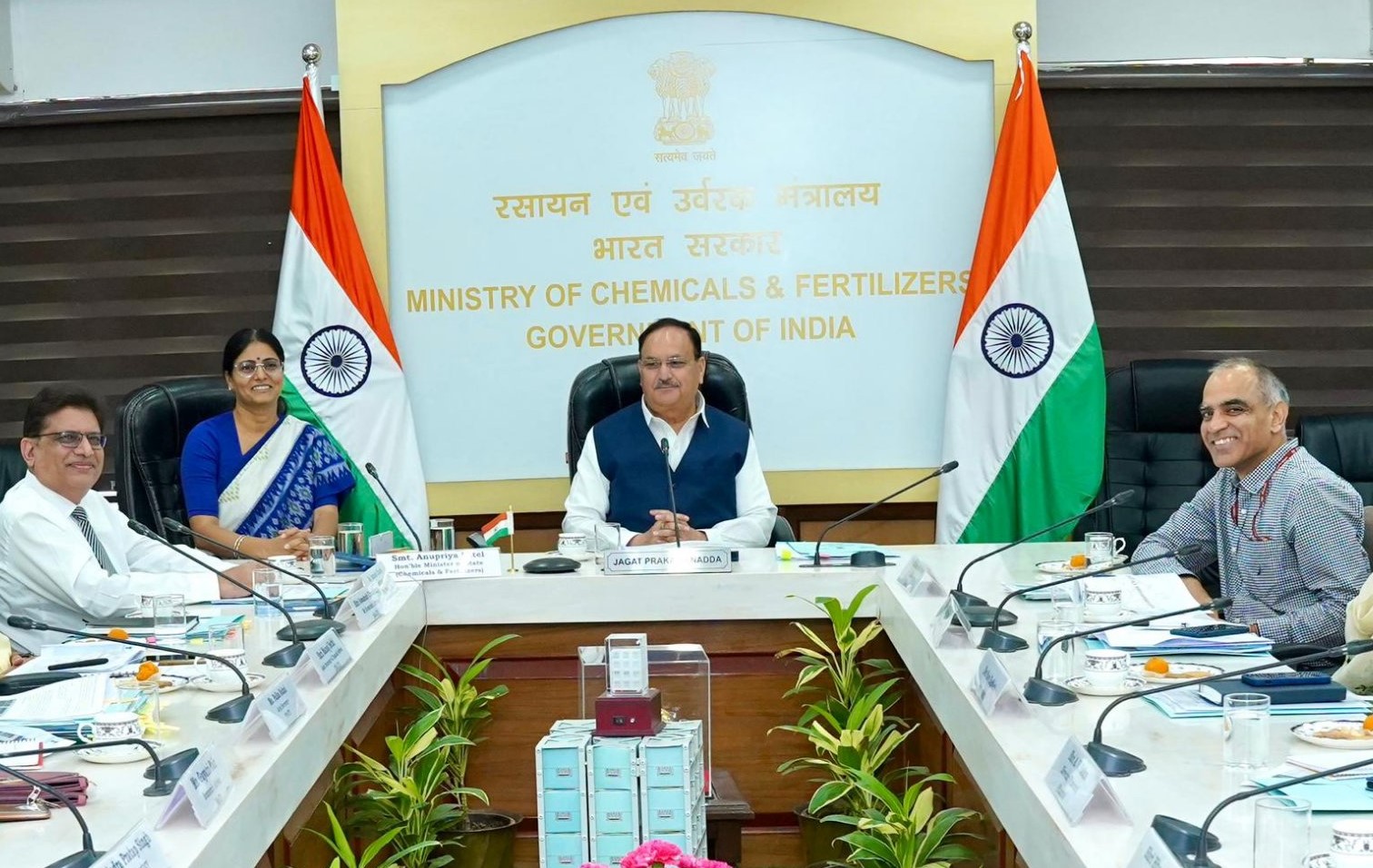 health-minister-jp-nadda-holds-review-meeting-with-dop