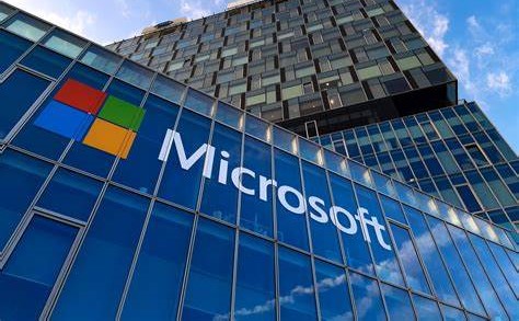 global-chaos-as-microsoft-server-outage-cripples-critical-services-worldwide