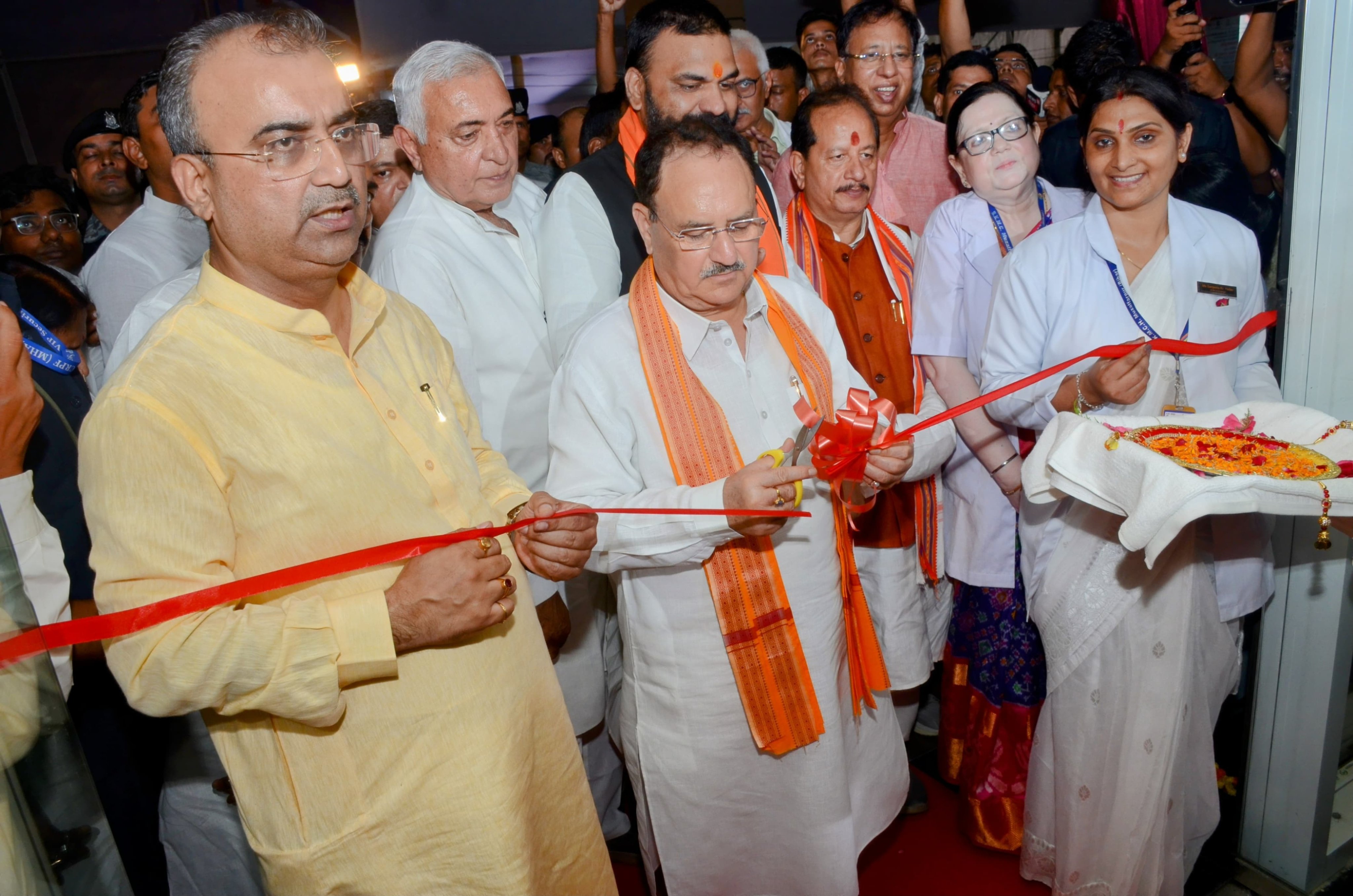 health-minister-nadda-inaugurates-2-super-specialty-blocks-at-bihar